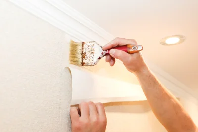 Pose de papier peint à Aizac — revêtements muraux et toiles de verre